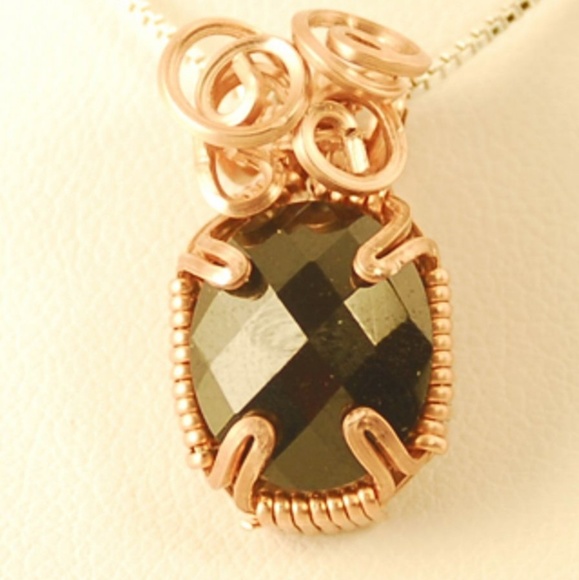 Meet your Posher, Lois - Picture 1 of 1